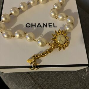 CHANEL Pearl Necklace with flower Charm